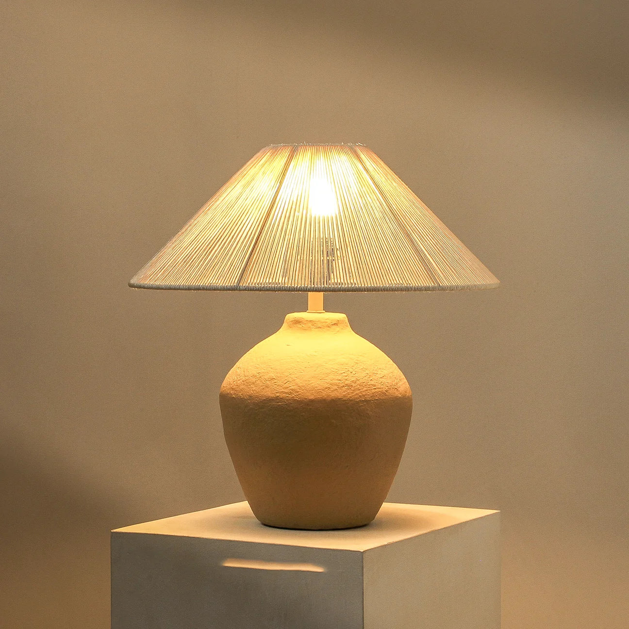 Ossu Table Lamp