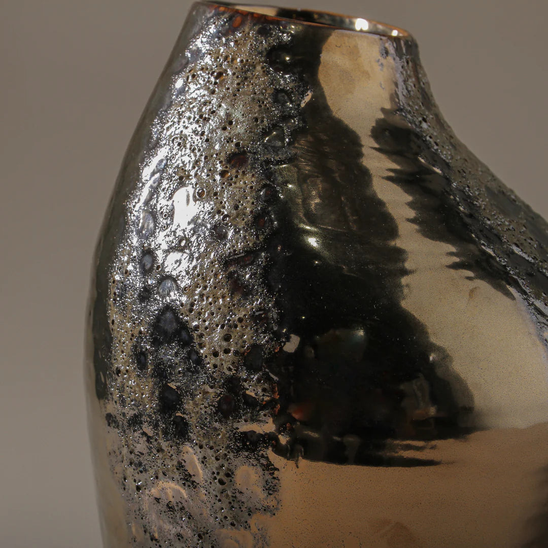 Magma Vase