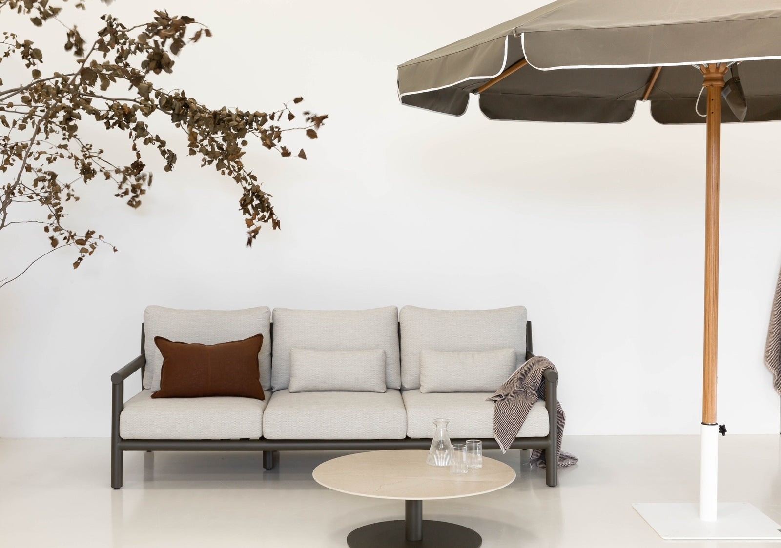 Gathering 3 Seater Lounge