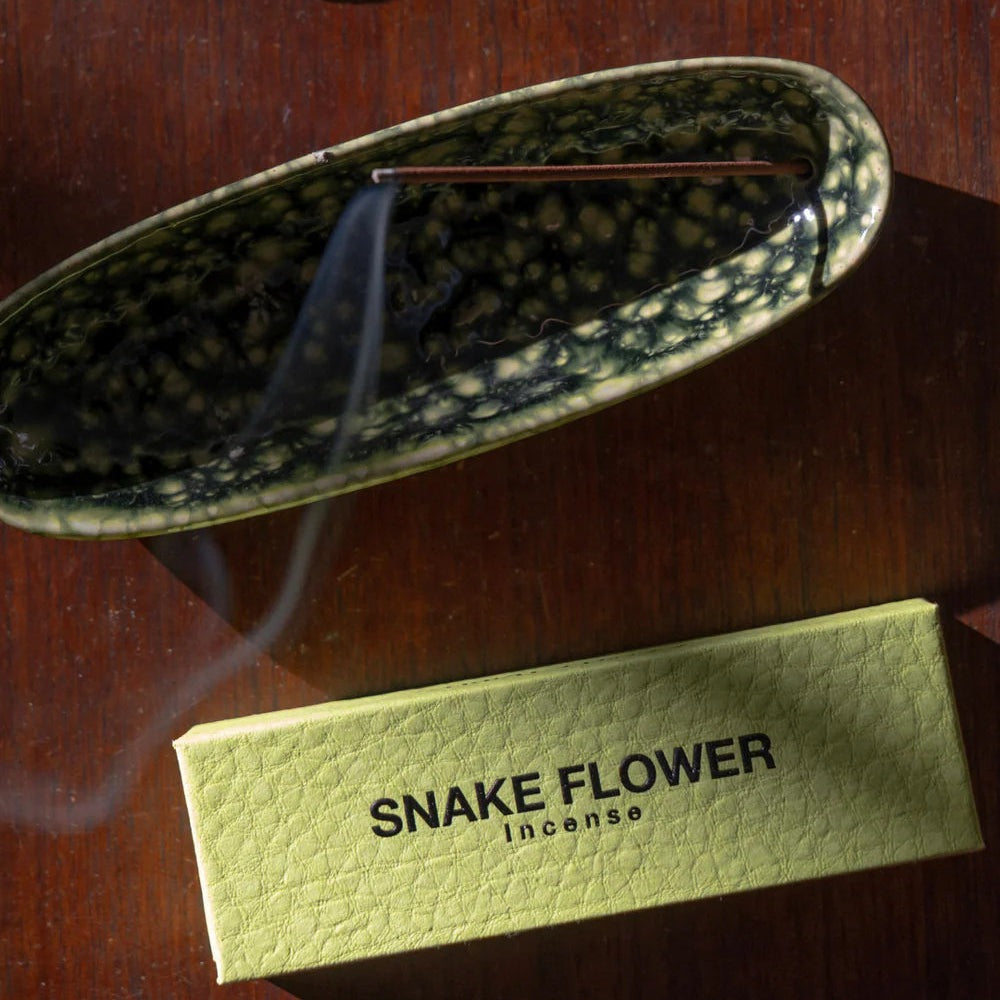 The Collector Ceramic Holder